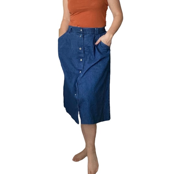 Denim midi button front skirt, estimated size medium - Picture 6 of 12